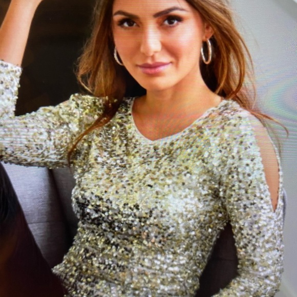 Boston Proper Tops - NWT cold shoulder ruched sequin top XS